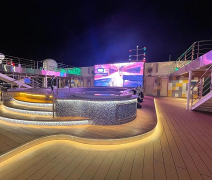 Consistent appearance across large deck areas